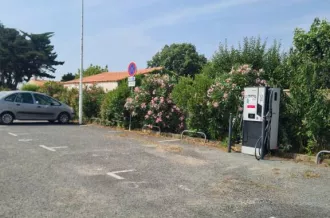 Bornes de recharges électrique Cheray -Parking Godeau_Saint-Georges-d'Oléron