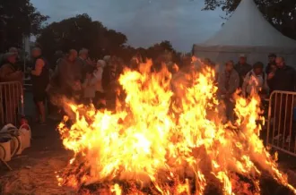 Eglade "Burning Moules"