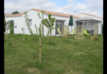 Les Trémières - Meublé de Corinne Testard
