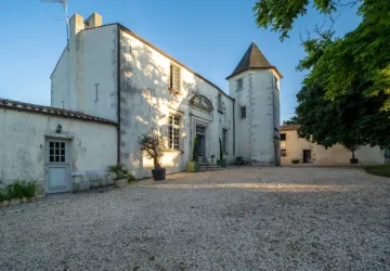 Le logis de Feusse_Saint-Just-Luzac