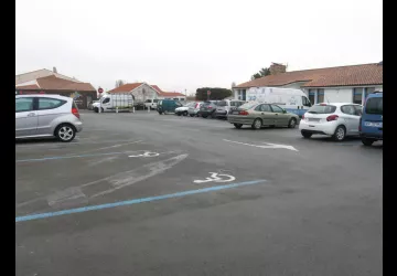 Parking salle municipale