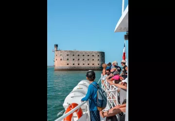 Compagnie Interîles - Au départ de l'île d'Oléron (St-Denis-d'Oléron) Juillet-Août_Saint-Denis-d'Oléron
