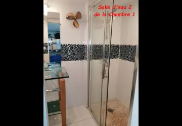 Les Volets Bleus_La Brée-les-Bains